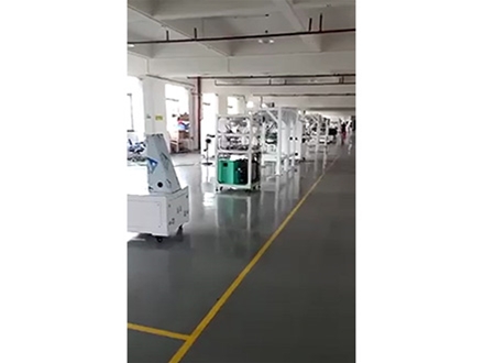 工業機械臂生產現場